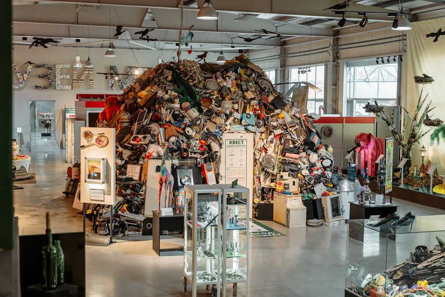 Квест в реальности Бардак в квартире от компании Музей мусора "Му-му" Квест в реальности Бардак в квартире от компании Музей мусора "Му-му"